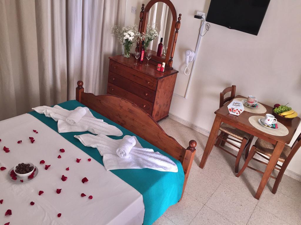 Estia Vasilis Manoli Apartment Ayia Napa Exterior foto